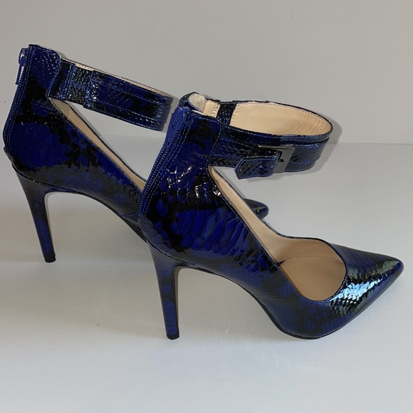 Gianni Bini Shoes - Gianni Bini 4” High Heel Pointed shoe with 1 1/2 Ankle Strap with back zipper